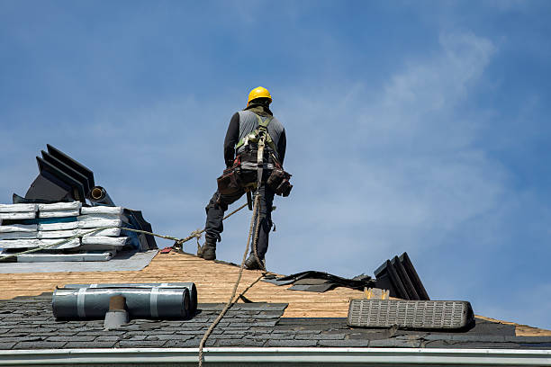 Professional Roofing technician working in Shelby, MT